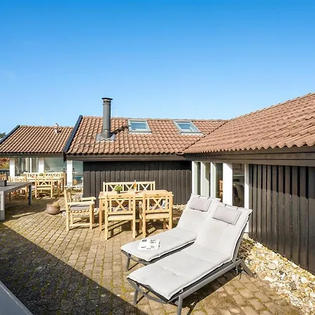 Emin - 700m From The Sea By Interhome *