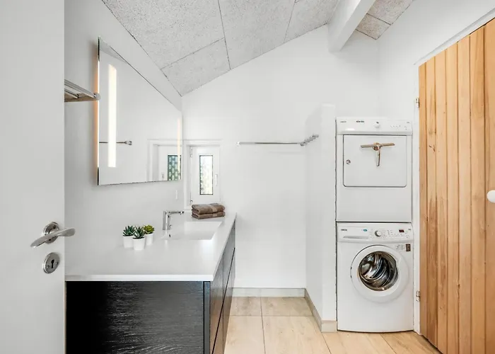 Emin - 700m From The Sea By Interhome