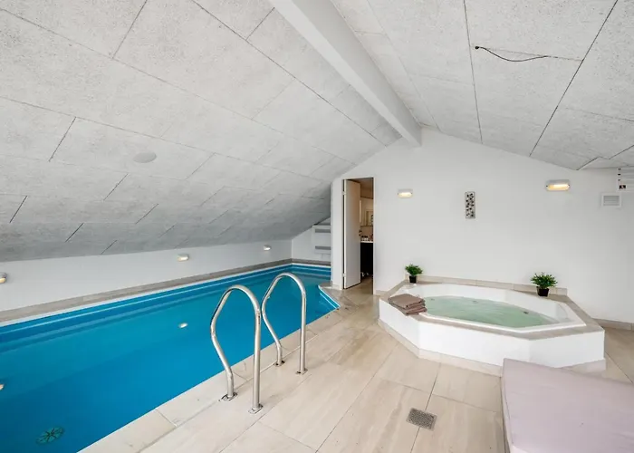 Emin - 700m From The Sea By Interhome Feriehus